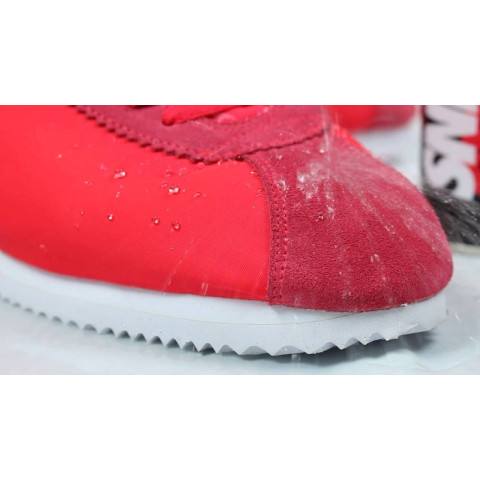 bombe imperméabilisante chaussures running cuir basket sneaky spray contre la pluie et les taches chez Cloane a Vannes