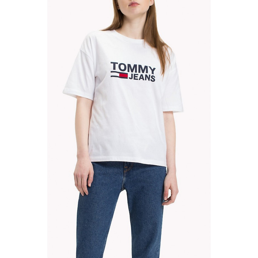 T-shirt Tommy Jeans femme blanc logo poitrine, manches courtes col rond chez Cloane à Vannes
