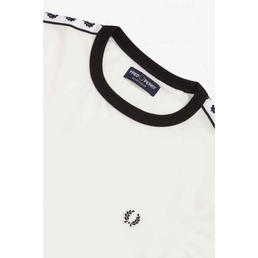 T-shirt homme FRED PERRY Bleu Marine ou Blanc col rond manches courtes avec bandes sur les epaules chez Cloane