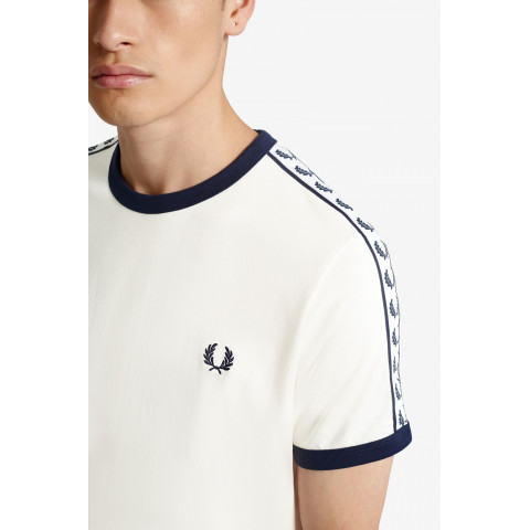 T-shirt homme FRED PERRY Bleu Marine ou Blanc col rond manches courtes avec bandes sur les epaules chez Cloane