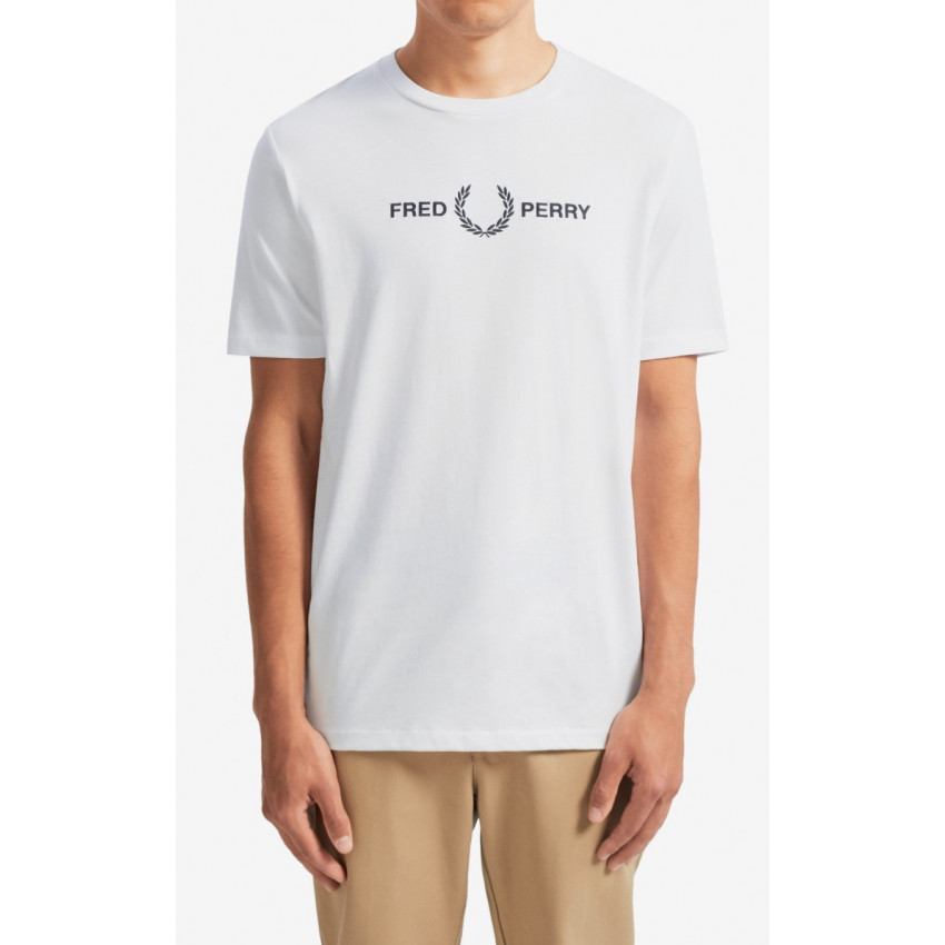 T-shirt Homme FRED PERRY blanc Logo brodé sur la poitrine, col rond et manches courtes M7514 100