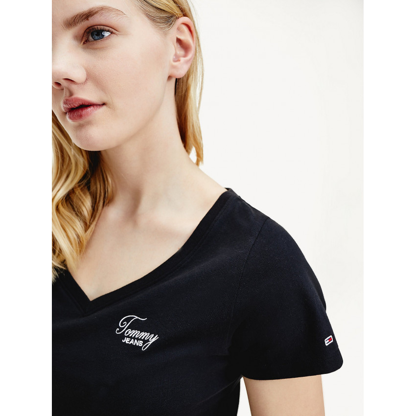 T-shirt Femme Tommy Jeans col V noir, disponible en boutiques Cloane à Vannes